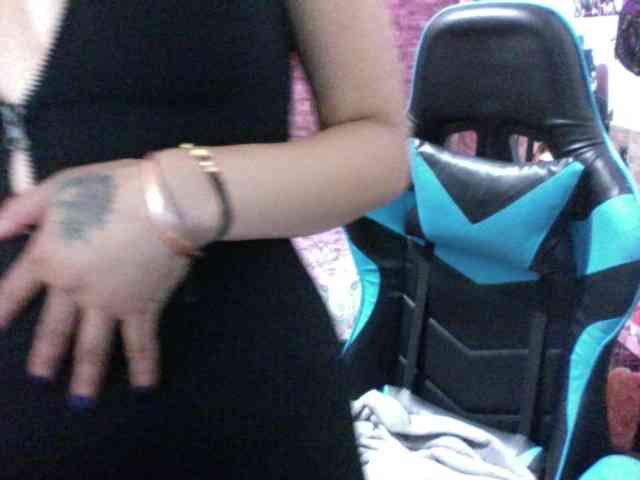 AngelaQueen webcam