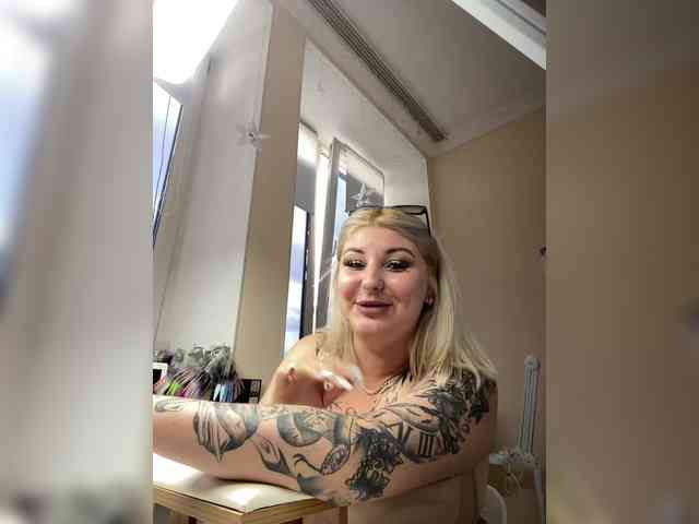 SexBlond webcam