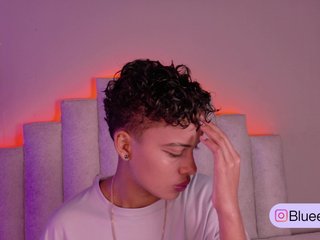 BeckaBlue's Live Webcam