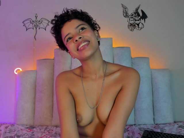 BeckaBlue live cam preview