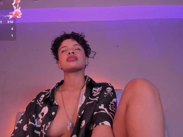 BeckaBlue live cam on BongaCams