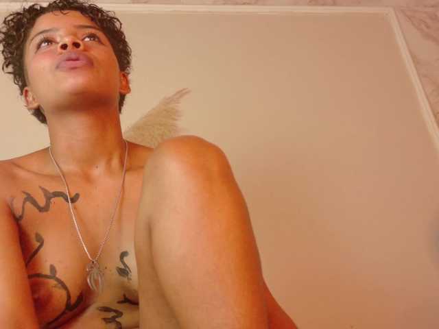 BeckaBlue live cam on BongaCams