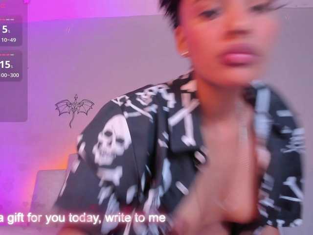 BeckaBlue live cam on BongaCams