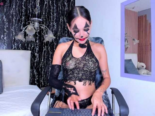 le modèle MarianaGalviz est en webcam porno dans un show sur le site bongacams, il possède les tags suivants: Latino/Hispanic,Brunette,Trimmed