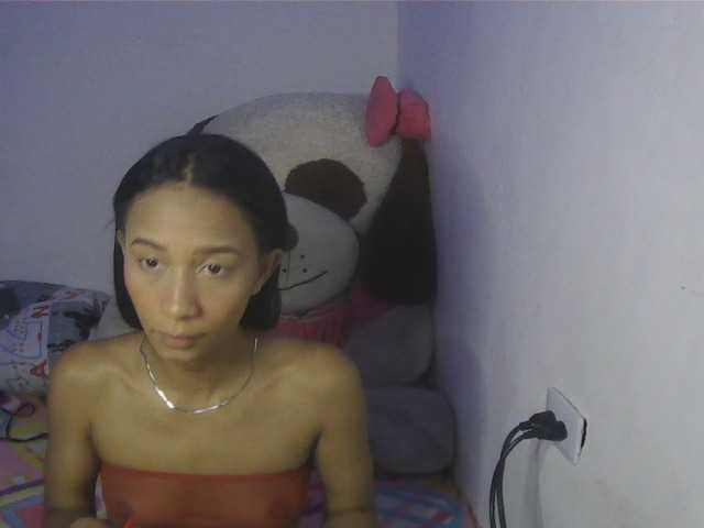 Roxy-star, live now on BongaCams