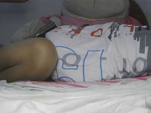Roxy-star live cam on BongaCams