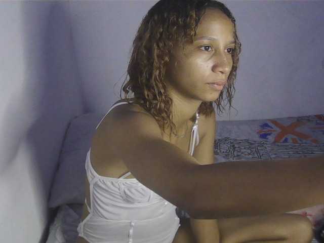 Roxy-star live cam on BongaCams
