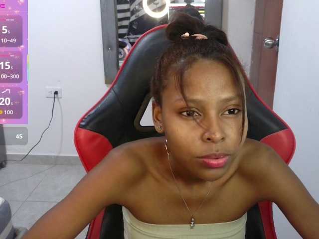 Dulce-camx live cam on BongaCams
