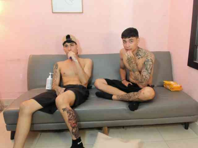 startlindagirlssome webcam