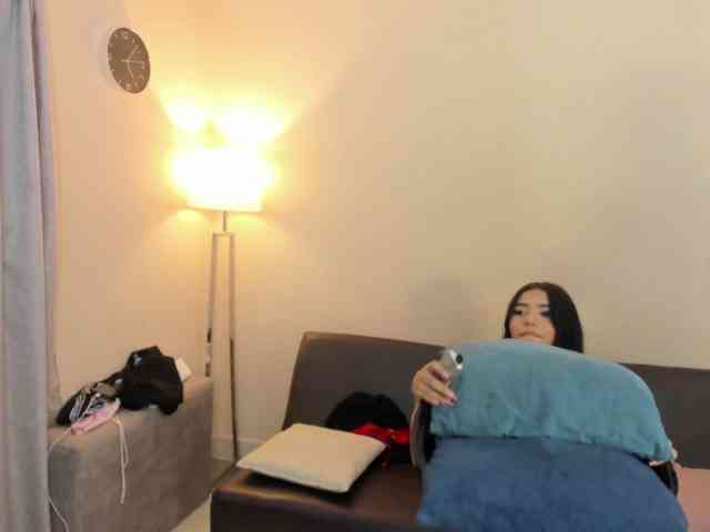 startlindagirlssome webcam