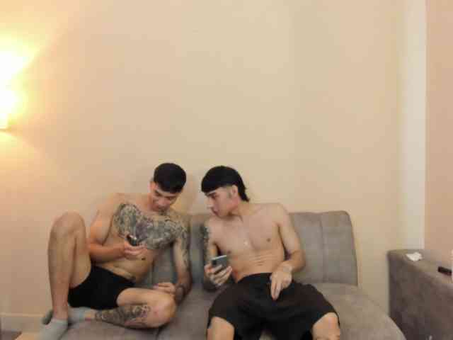 startlindagirlssome webcam