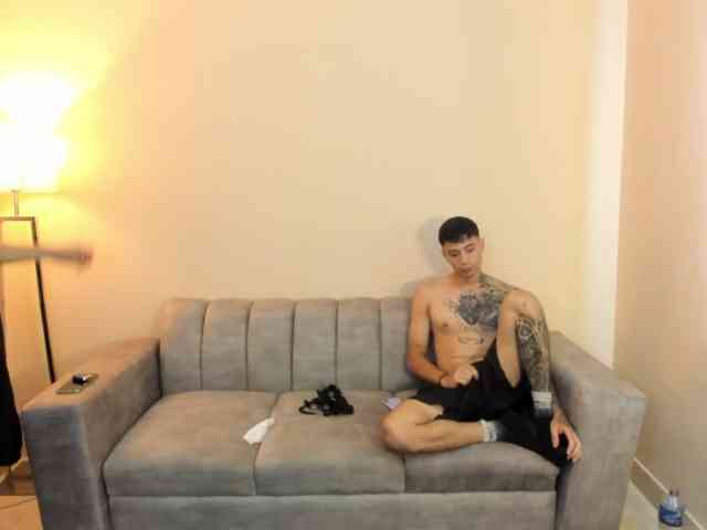 startlindagirlssome webcam