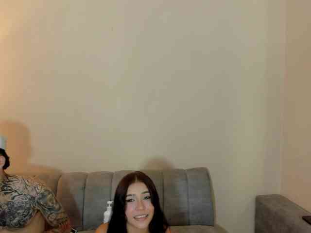 startlindagirlssome webcam