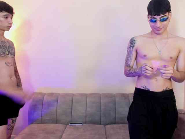 startlindagirlssome webcam