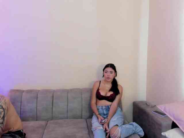 startlindagirlssome webcam