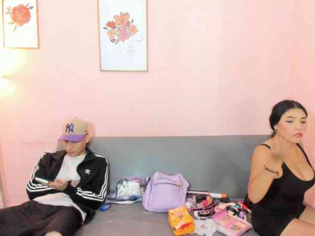 startlindagirlssome webcam