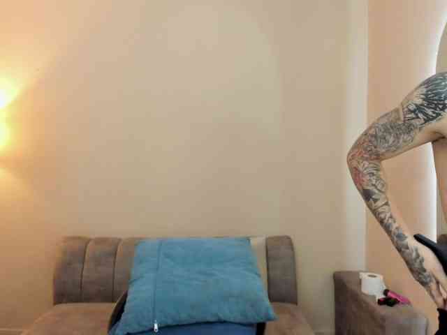 startlindagirlssome webcam
