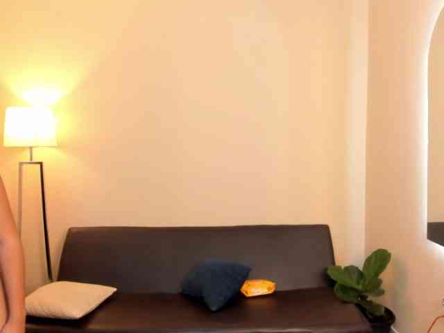 startlindagirlssome webcam