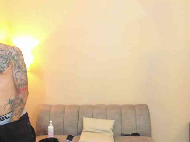 startlindagirlss... Live Webcam on BongaCams