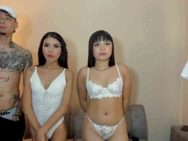 startlindagirlssome webcam