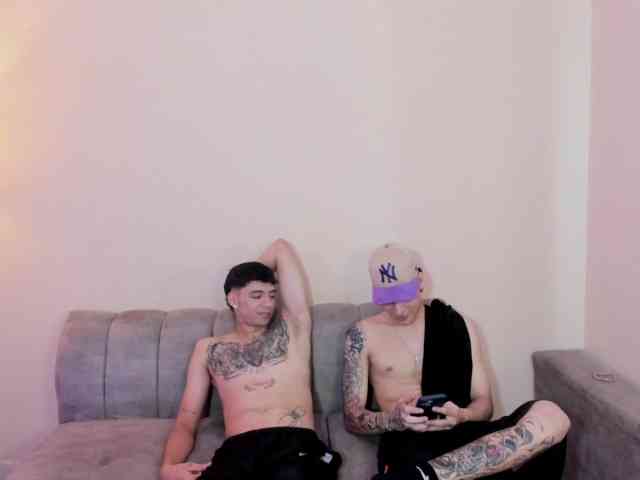 startlindagirlssome webcam
