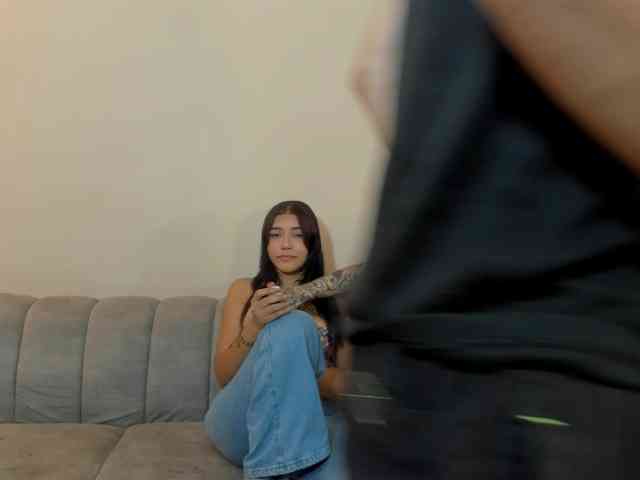 startlindagirlssome webcam