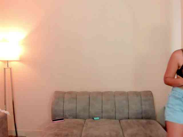 startlindagirlssome webcam