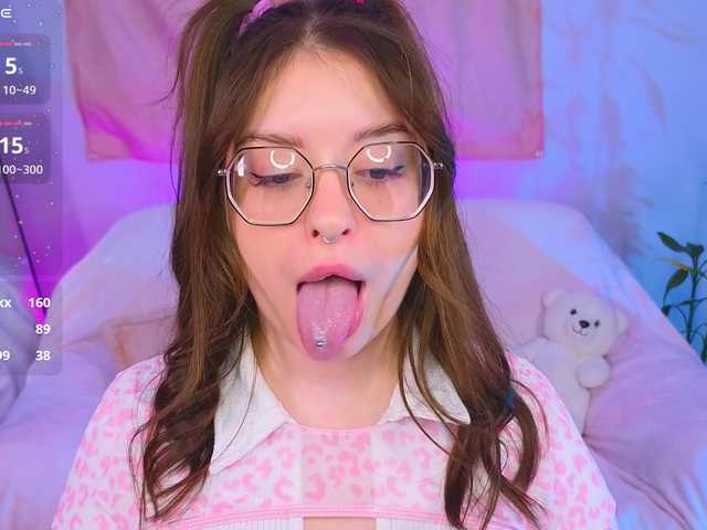 selenamils live cam preview