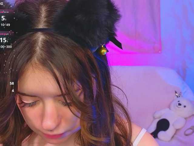 selenamils live cam preview