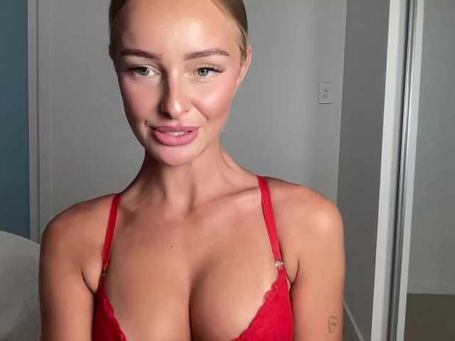 bbybreex live cam on BongaCams