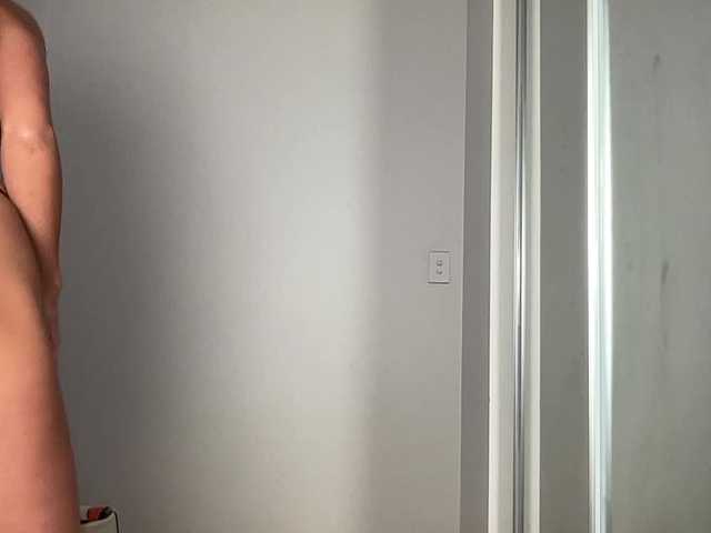 bbybreex live cam on BongaCams