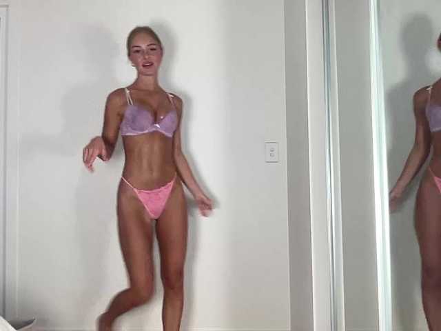 bbybreex live cam on BongaCams