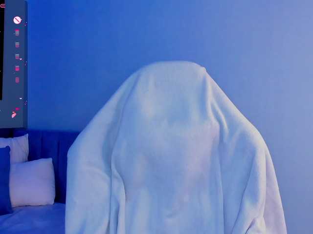 Lea-much live cam on BongaCams