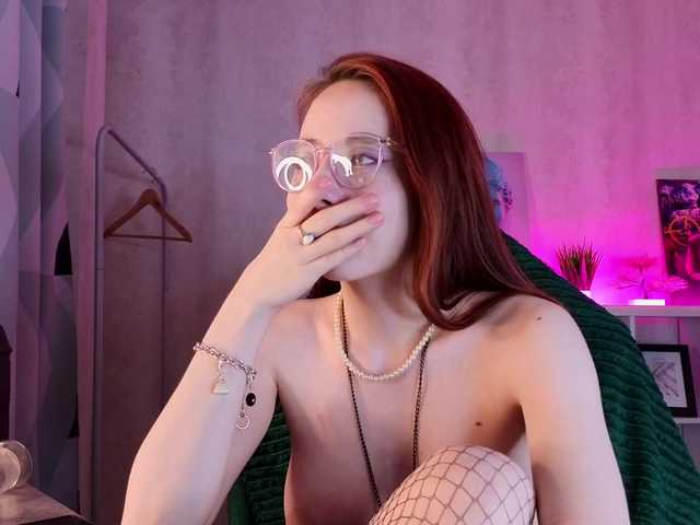 Lea-much live cam on BongaCams