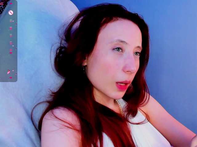 Lea-much live cam on BongaCams