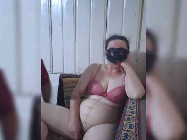 Betty43 webcam