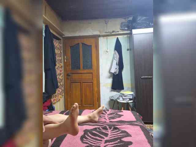Betty43 webcam