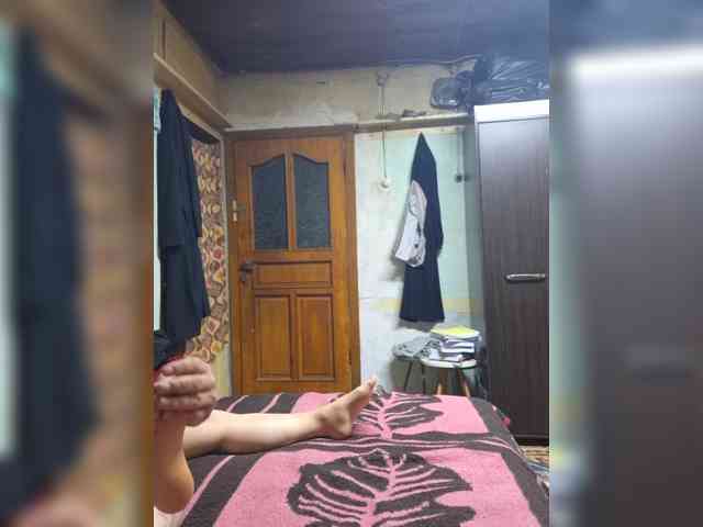 Betty43 webcam