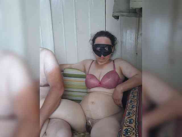 Betty43 webcam