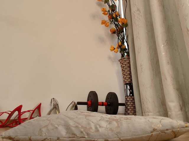 DaisyLuvsYou live cam on BongaCams