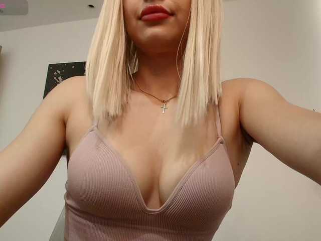 DaisyLuvsYou live cam on BongaCams