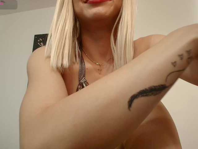 DaisyLuvsYou live cam on BongaCams