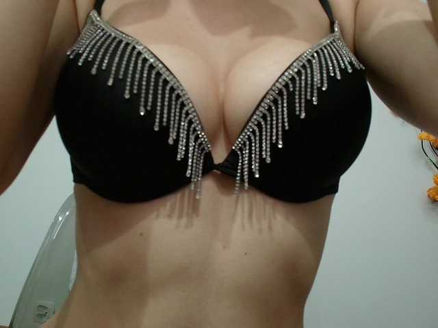 DaisyLuvsYou live cam on BongaCams