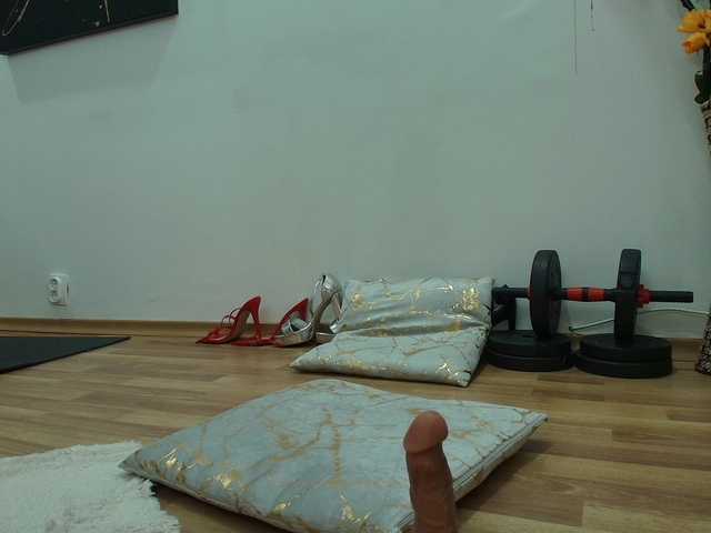 DaisyLuvsYou live cam on BongaCams