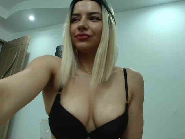 DaisyLuvsYou webcam