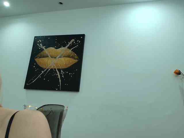 DaisyLuvsYou webcam