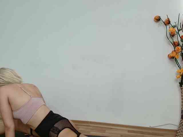 DaisyLuvsYou webcam