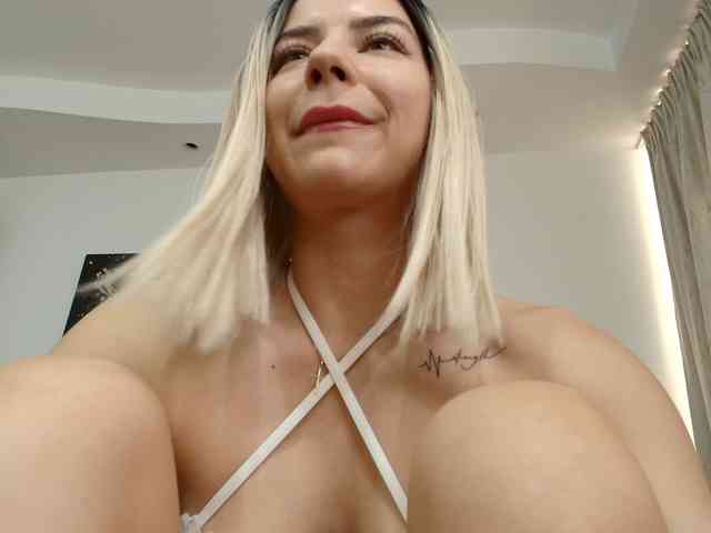 DaisyLuvsYou webcam