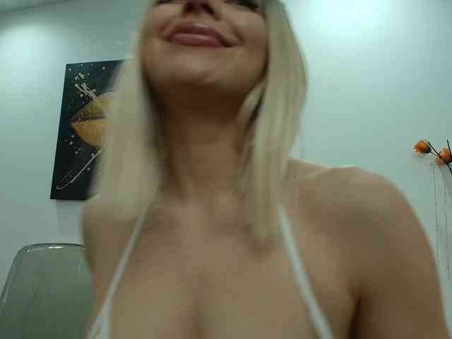 DaisyLuvsYou webcam