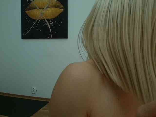 DaisyLuvsYou webcam